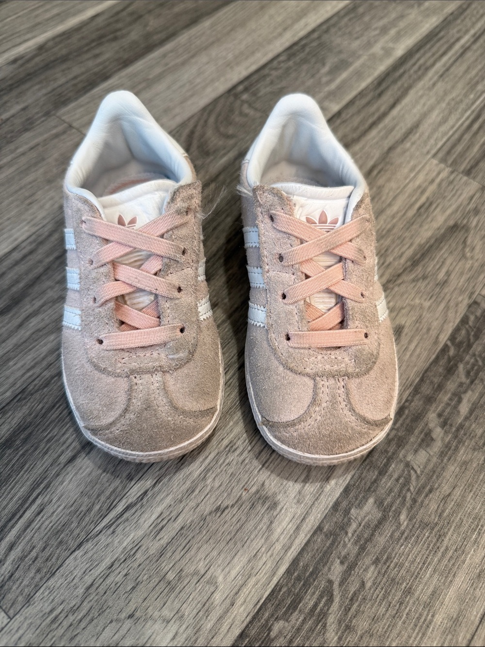 Adidas toddler Gazzele Pink Suede Sneakers with White Stripes and Laces size 6